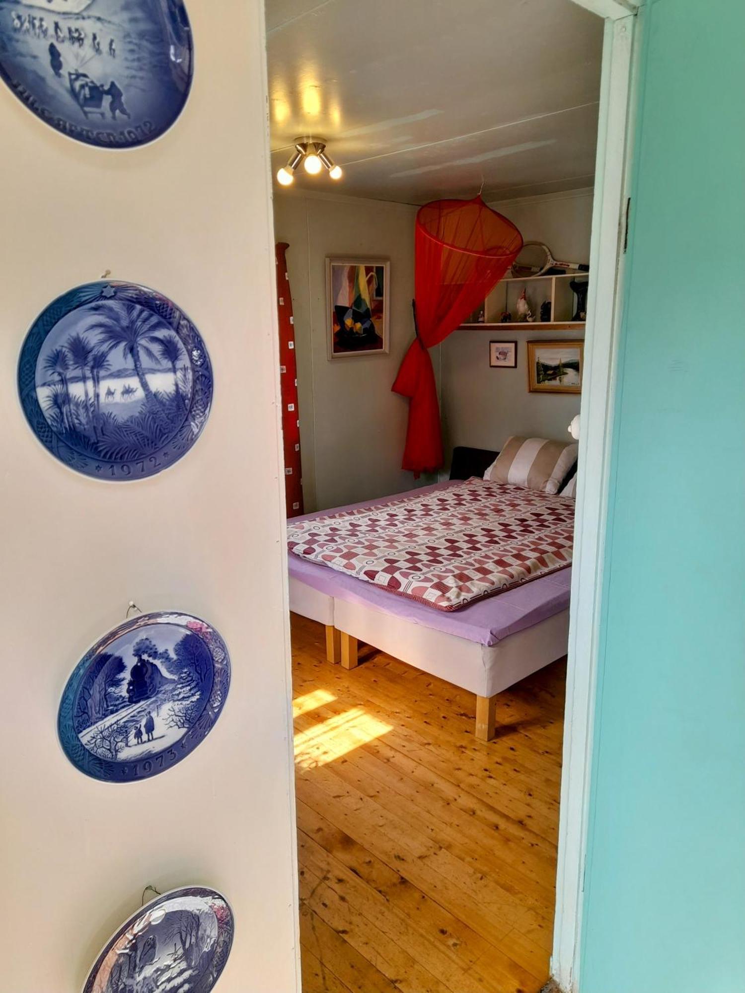 Summer Bedroom, Outside Toilet, Shower, Kitchen. 120 M From Sandbach. Bracke  Екстер'єр фото